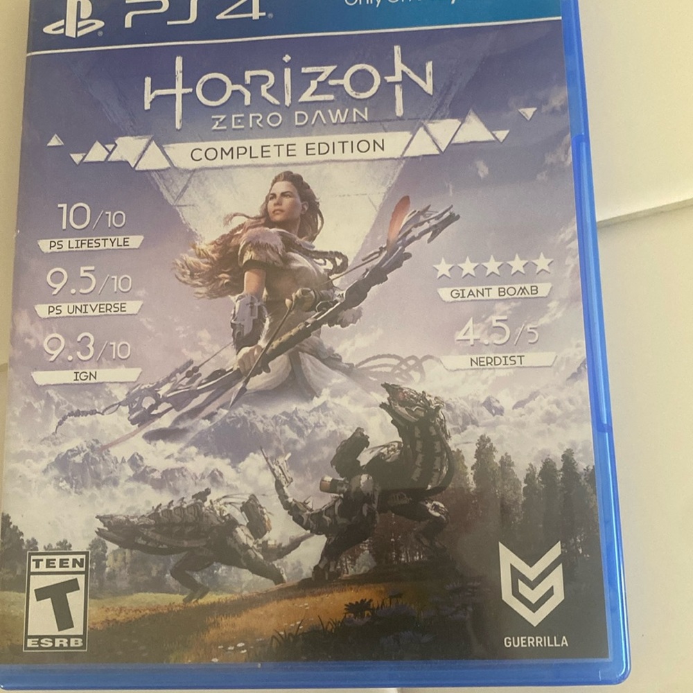 PS4 Horizon Zero Down. In Excellent Condition